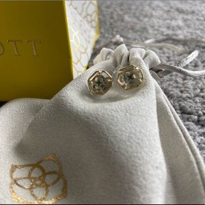 Kendra Scott - Logan gold stud earrings in clear stone